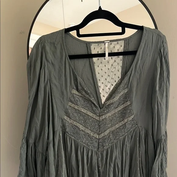 Free People Flowy Blouse - Picture 2 of 13